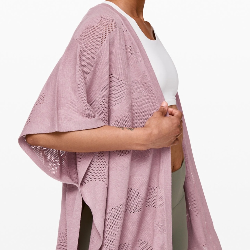LULULEMON Lavender Find Your Light Wrap OS NWT - Picture 7 of 10